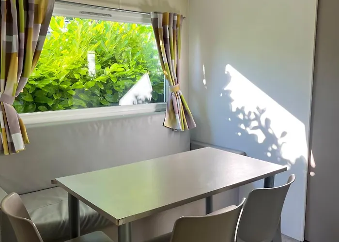 La Faloise - Mobil-home 2 * Angicourt